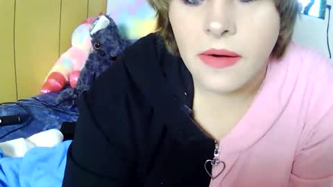 Snapshot of devykitten2018 chatting on 04-19-26, 04:50 devykitten online show from 04-19-26, 04:50