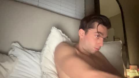 devyy333 online show from 12-08-24, 01:46