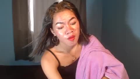 dexie121698 online show from 01-21-25, 06:33