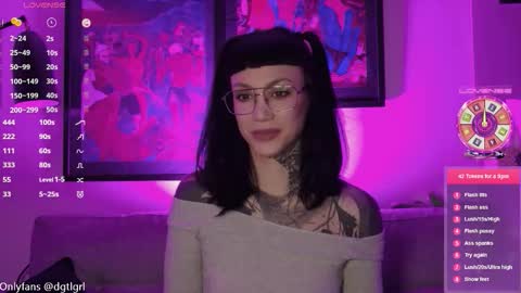 Snapshot of dgtlgrl chatting on 10-28-25, 03:36 dgtlgrl online show from 10-28-25, 03:36
