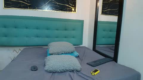   online show from 10-20-25, 07:58