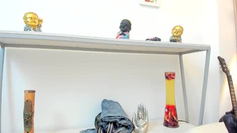   online show from 01-10-26, 03:47