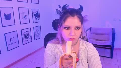 Dia online show from 02-01-25, 11:06