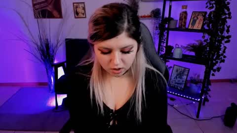 Dia online show from 02-26-25, 06:43