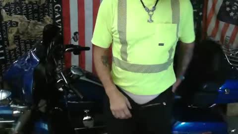 Snapshot of diabolic_yeti76 chatting on 09-22-25, 06:32 Yeti online show from 09-22-25, 06:32