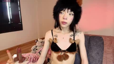 Snapshot of diamond__cherry chatting on 05-28-26, 02:14 Diamond online show from 05-28-26, 02:14