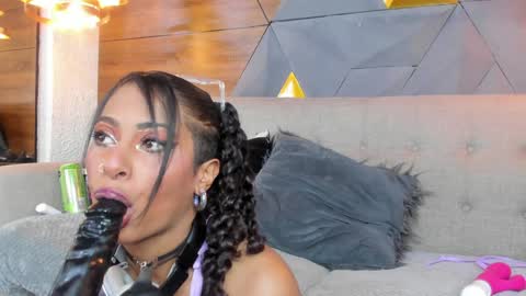 Camila and Megan online show from 02-01-25, 08:37