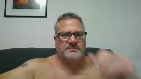 Snapshot of diamond_couple_82 chatting on 10-19-25, 06:25 diamond_couple_82 online show from 10-19-25, 06:25