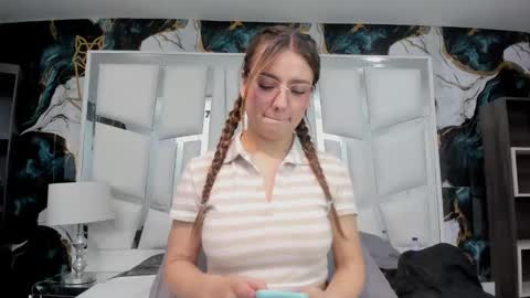 diamond_juliana_ online show from 05-16-26, 08:11