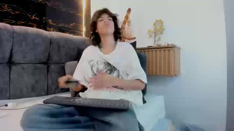 Snapshot of diamond_twink chatting on 03-14-26, 02:00 diamond_twink online show from 03-14-26, 02:00