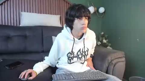 Snapshot of diamond_twink chatting on 07-04-26, 05:24 diamond_twink online show from 07-04-26, 05:24