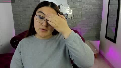 Snapshot of diamondfox_m chatting on 10-16-25, 12:50 Your Diamond online show from 10-16-25, 12:50