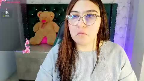 Snapshot of diamondfox_m chatting on 06-15-26, 12:18 Your Diamond online show from 06-15-26, 12:18