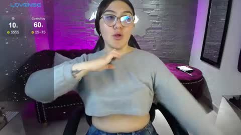 Snapshot of diamondfox_m chatting on 06-18-26, 01:04 Your Diamond online show from 06-18-26, 01:04