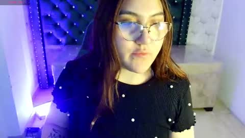 Snapshot of diamondfox_m chatting on 06-27-26, 10:53 Your Diamond online show from 06-27-26, 10:53