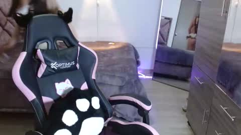 diamondgold28 online show from 11-26-25, 06:09