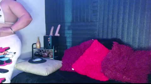 Diana Lozano online show from 02-25-25, 11:41