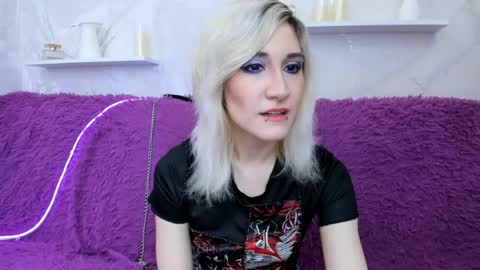 Snapshot of dianabardot chatting on 05-31-26, 10:00 dianabardot online show from 05-31-26, 10:00