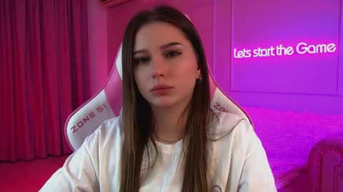 Snapshot of dianabecker chatting on 04-27-26, 06:17 Diana online show from 04-27-26, 06:17