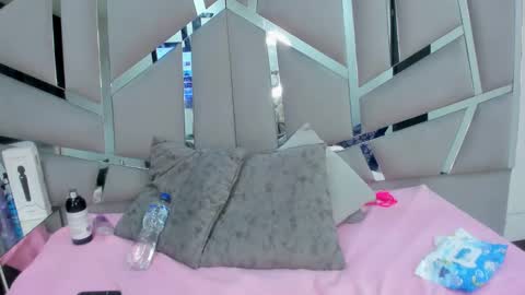 Snapshot of dianarous chatting on 12-04-24, 09:07 dianarous online show from 12-04-24, 09:07