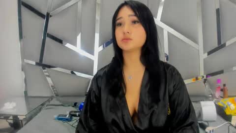 Snapshot of dianarous chatting on 01-11-25, 10:29 dianarous online show from 01-11-25, 10:29
