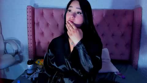 Snapshot of dianarous chatting on 01-14-25, 09:35 dianarous online show from 01-14-25, 09:35
