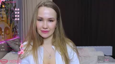 Snapshot of dianashermy chatting on 12-14-25, 02:00 Diana online show from 12-14-25, 02:00