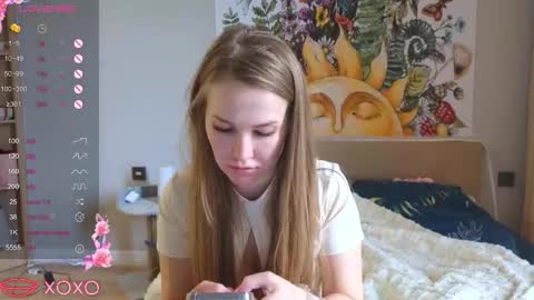 Snapshot of dianashermy chatting on 12-16-25, 09:47 Diana online show from 12-16-25, 09:47