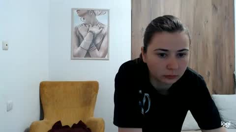 Snapshot of dianasmiey7 chatting on 05-26-26, 07:15 dianasmiey7 online show from 05-26-26, 07:15