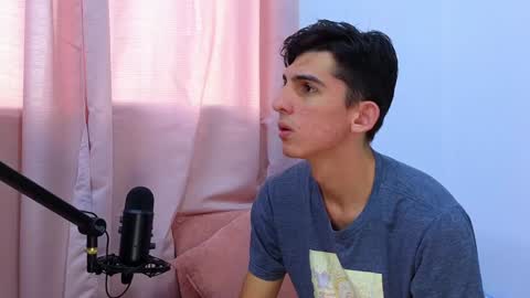 Ana  Leo online show from 01-29-25, 11:41