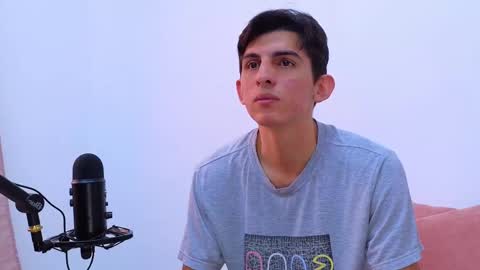 Ana  Leo online show from 02-17-25, 12:27