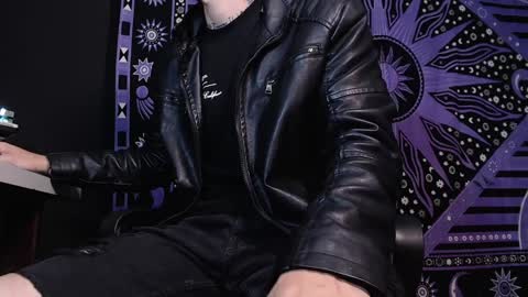 DICAPRIO online show from 01-31-25, 12:39