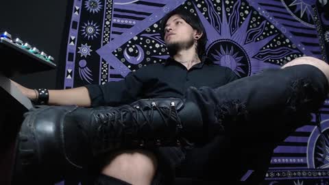 DICAPRIO online show from 02-03-25, 03:38