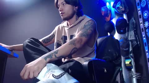 DICAPRIO online show from 02-19-25, 07:16