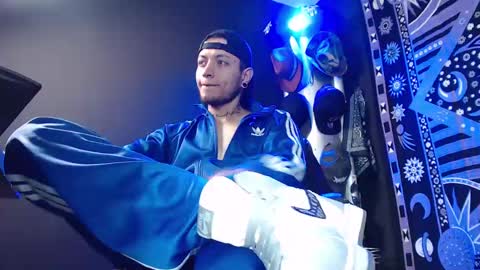 DICAPRIO online show from 02-22-25, 09:15