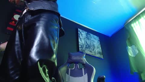 DICAPRIO online show from 04-01-26, 01:41