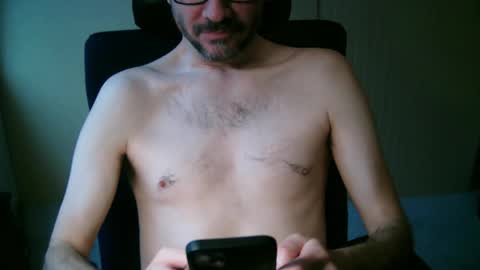 Snapshot of dick_playy chatting on 10-24-25, 03:41 dick_playy online show from 10-24-25, 03:41