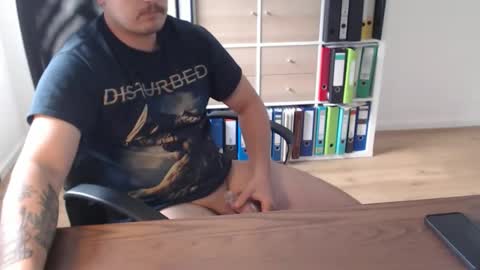 Snapshot of dickeeier96 chatting on 05-07-26, 12:54 dickeeier96 online show from 05-07-26, 12:54