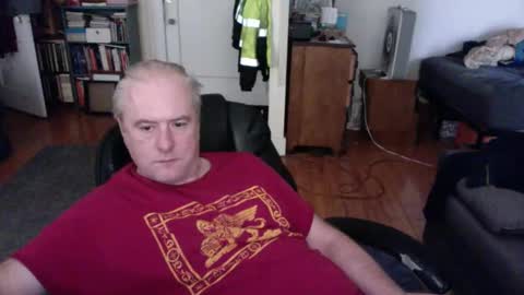 Snapshot of dickflasher5 chatting on 12-17-24, 04:00 Richard Fleischer online show from 12-17-24, 04:00