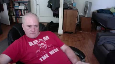 Snapshot of dickflasher5 chatting on 01-07-25, 06:56 Richard Fleischer online show from 01-07-25, 06:56