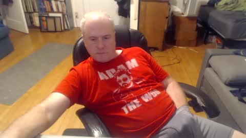 Snapshot of dickflasher5 chatting on 01-08-25, 02:14 Richard Fleischer online show from 01-08-25, 02:14