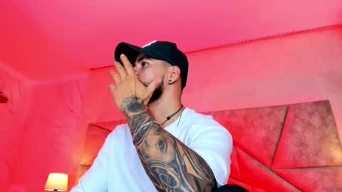 Snapshot of dickgriffith chatting on 02-10-26, 12:59 Dick Griffith online show from 02-10-26, 12:59