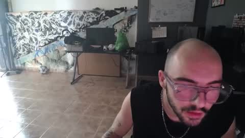 Snapshot of didismurf02 chatting on 05-24-26, 04:01 didismurf02 online show from 05-24-26, 04:01