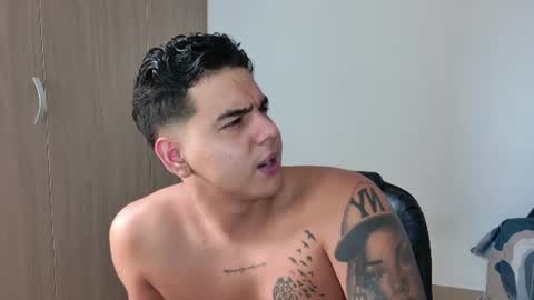 Snapshot of diego_cazas chatting on 06-15-26, 08:33 DIEGO CAZAS online show from 06-15-26, 08:33