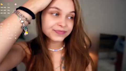 Elwyna online show from 10-22-25, 06:51