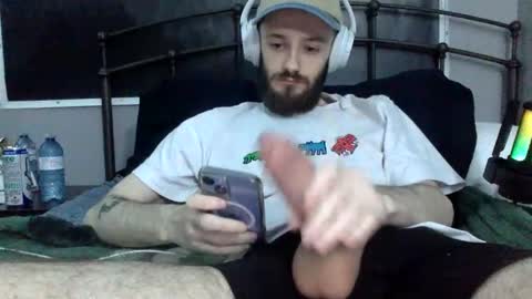 Snapshot of digbicknik chatting on 02-24-25, 11:32 digbicknik online show from 02-24-25, 11:32