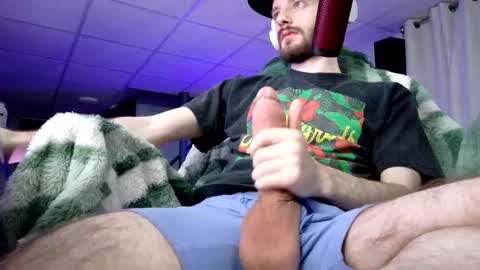 Snapshot of digbicknik chatting on 10-18-25, 01:08 digbicknik online show from 10-18-25, 01:08