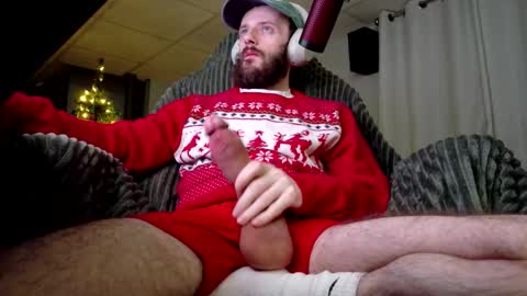 Snapshot of digbicknik chatting on 12-16-25, 03:00 digbicknik online show from 12-16-25, 03:00