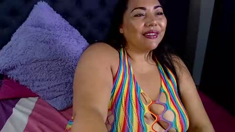 Snapshot of dihayara chatting on 02-19-25, 03:28 Mariana online show from 02-19-25, 03:28