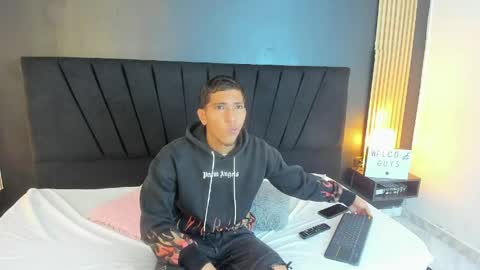 DILAN online show from 05-22-26, 01:06